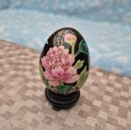 Vintage zwarte Cloisonne ei met bloem en vlinders, Ophalen of Verzenden
