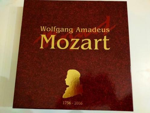 Boek CD DVD Box W.A. Mozart Klassiek Piano Viool, Cd's en Dvd's, Dvd's | Muziek en Concerten, Zo goed als nieuw, Muziek en Concerten
