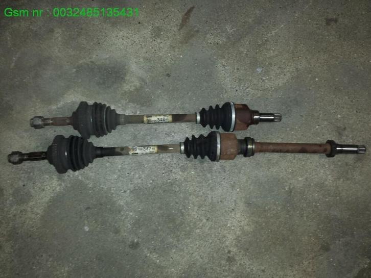 peugeot 206+ aandrijfas Links = 2009-2012, Auto-onderdelen, Remmen en Aandrijving, Gebruikt