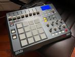 AKAI MPD PRO 32 table de mixage, Musique & Instruments, Équipement Midi, Comme neuf