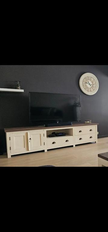 Tv meubel (+ eventueel dressoir, salontafel en eetkamertafel