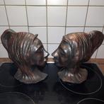 Hoofden ( 2 x helft en verschillend ) 23 cm hoog . 35 euro ., Antiek en Kunst, Ophalen of Verzenden