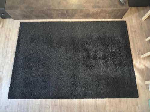 Tapijt Domino Antraciet Grijs / Zwart 160x230 Hoogpolig, Huis en Inrichting, Stoffering | Tapijten en Vloerkleden, Zo goed als nieuw