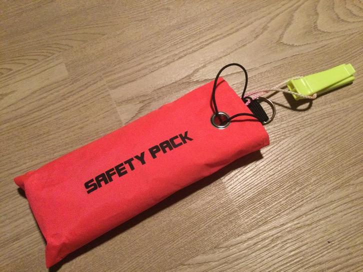 OSB safety pack (Decoboei 180cm) aan 17,95€, Sports nautiques & Bateaux, Plongée, Comme neuf, Autres types, Enlèvement ou Envoi