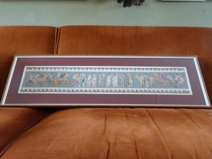 Antiek borduurwerk processie Romeins of Etruskisch 87x27cm, Antiek en Kunst, Curiosa en Brocante, Ophalen of Verzenden