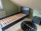 Slaapkamer met nachtkastje en kleerkast, Huis en Inrichting, Slaapkamer | Bedden, Ophalen, Zo goed als nieuw