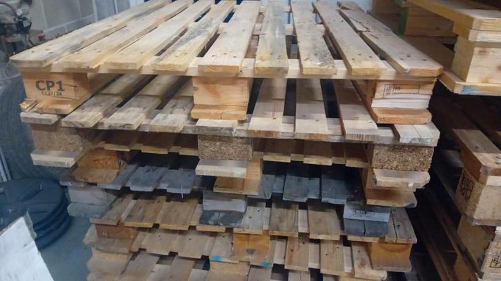 Palettes CP1 et similaires – 9,00 € / pièce, Bricolage & Construction, Bois & Planches, Utilisé, Palette, Autres essences de bois