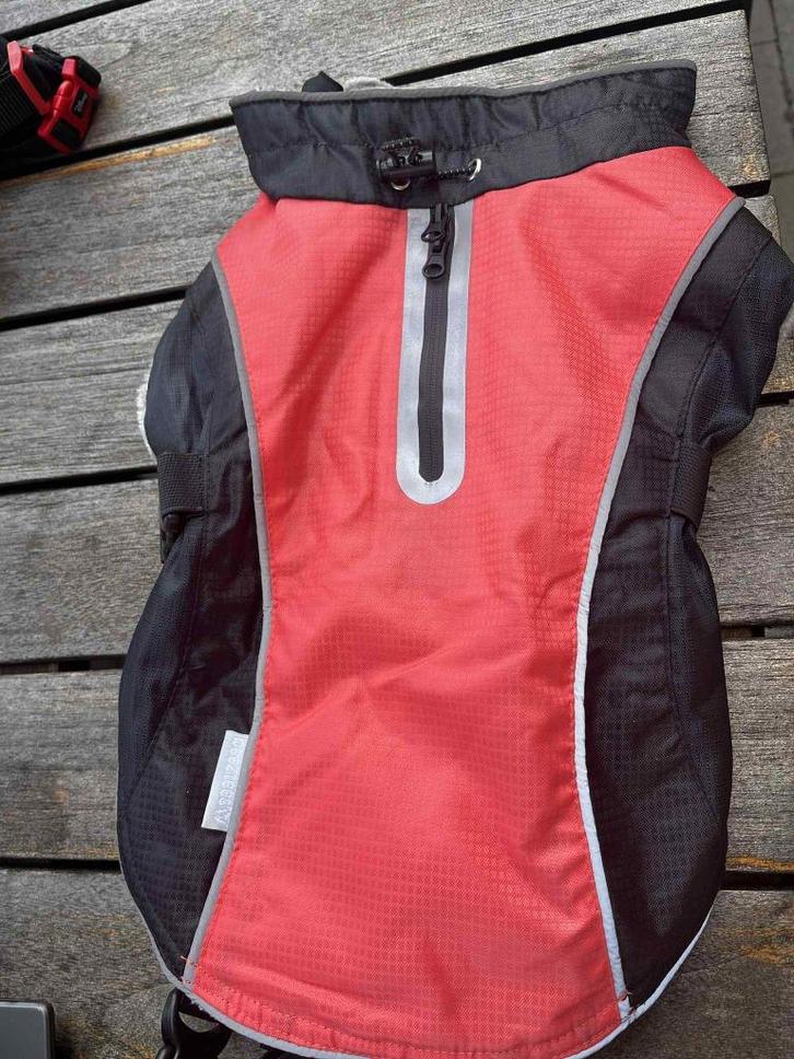 honden regenjas, Dieren en Toebehoren, Hondenkleding, Zo goed als nieuw, Hondenjas, Verzenden