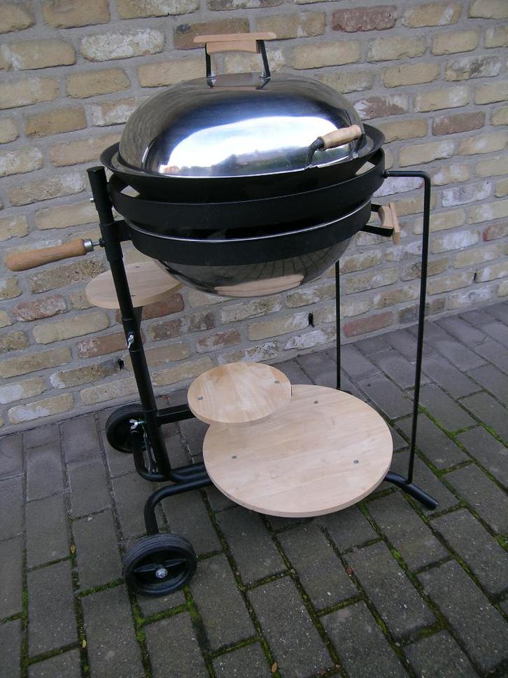 Houtskool wok-stel met 2 wielen en 3 voorraadplanken, Tuin en Terras, Houtskoolbarbecues, Zo goed als nieuw, Met accessoires, Ophalen