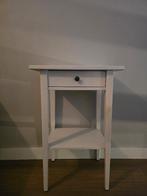 Table d'appoint/de chevet HEMNES, pin massif, teinté blanc, 45 à 65 cm, Enlèvement, Utilisé, 55 à 70 cm