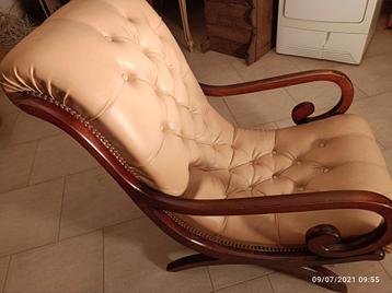 A vendre chaise longue beschikbaar voor biedingen