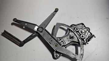 Raammechaniek linksvoor zonder motor BMW 3 serie E30 sedan t beschikbaar voor biedingen
