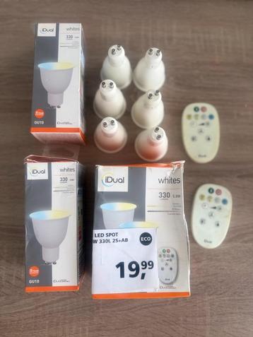 GU10 LED spots (10 stuks) met 2 afstandsbedieningen beschikbaar voor biedingen