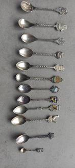 12 petites cuillère de collection, Enlèvement ou Envoi