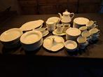 eet en koffie servies en onderborden., Ophalen, Gebruikt, Overige stijlen, Compleet servies