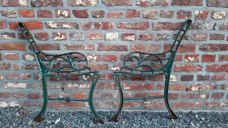 Set van 2 gietijzeren bankpoten, Tuin en Terras, Tuinbanken, Zo goed als nieuw, Metaal, Ophalen