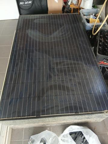 Zonnepanelen  x  omvormer beschikbaar voor biedingen