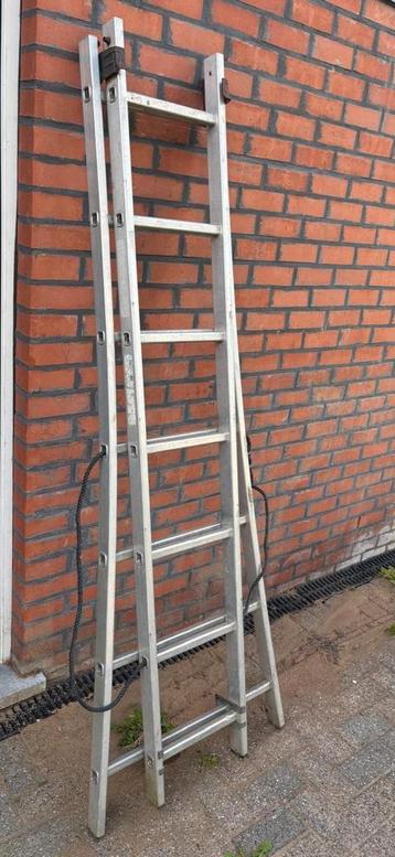 Dubbele ladder beschikbaar voor biedingen