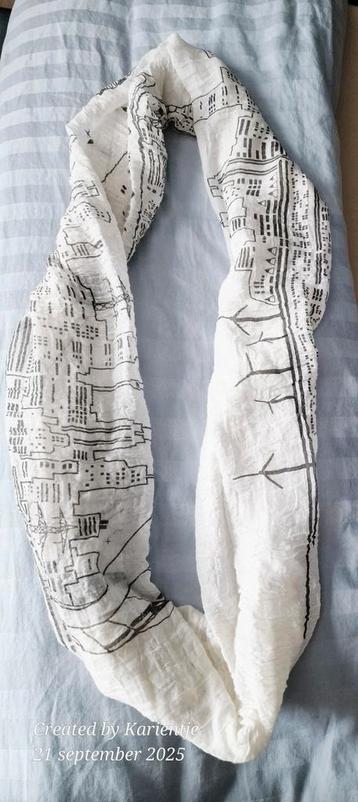 Lussjaal.  Wit/zwart beschikbaar voor biedingen