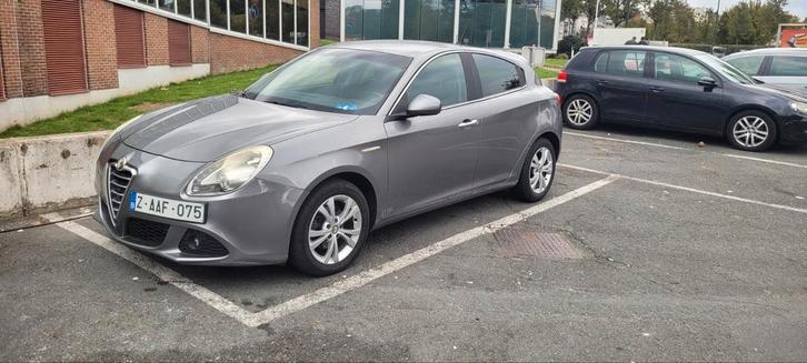 Alfa Romeo Giulietta 1.6d 1 Jaar Garantie.., Auto's, Alfa Romeo, Bedrijf, Giulietta, ABS, Airbags, Airconditioning, Alarm, Bluetooth