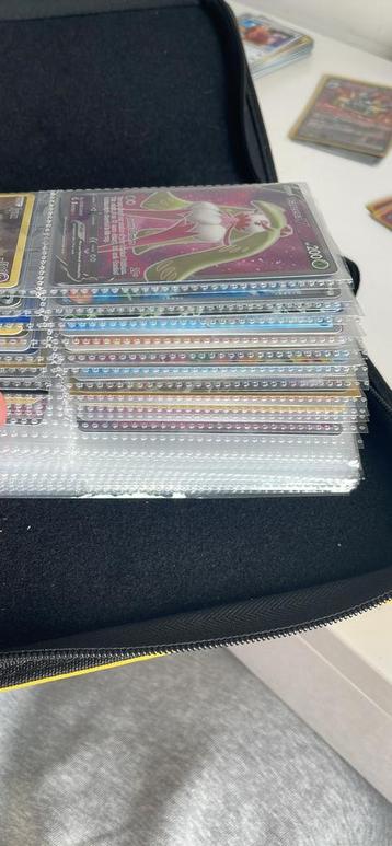 Pokemon kaarten ( volledige binder ) beschikbaar voor biedingen