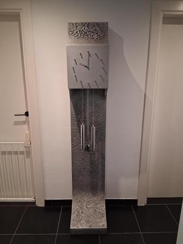 klok beschikbaar voor biedingen