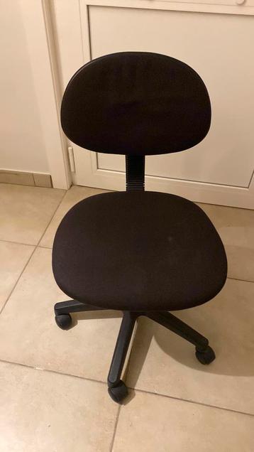 Bureau stoel beschikbaar voor biedingen