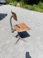 Atelier stoel Friso Kramer, Ophalen
