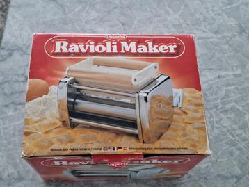 Machine à ravioli IMPERIA., Enlèvement, Comme neuf