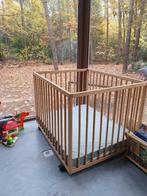 Baby box met matrasje te koop, Kinderen en Baby's, Ophalen, Gebruikt, Rechthoekig, In hoogte verstelbaar