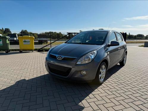 HYUNDAI i20 - BENZINE - 2010 - 175.000KM - MANUEEL, Auto's, Hyundai, Particulier, i20, ABS, Benzine, Euro 5, Berline, 5 deurs