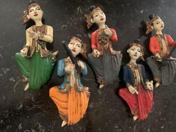 Musiciens birmans d'époque, figurines thaïlandaises en bois  beschikbaar voor biedingen