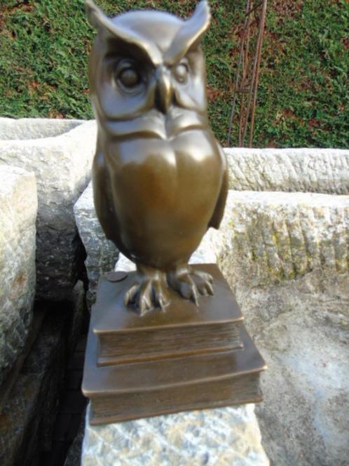 bronzen beeld van een uil gesigneerd op boeken..., Antiek en Kunst, Antiek | Brons en Koper, Brons, Ophalen