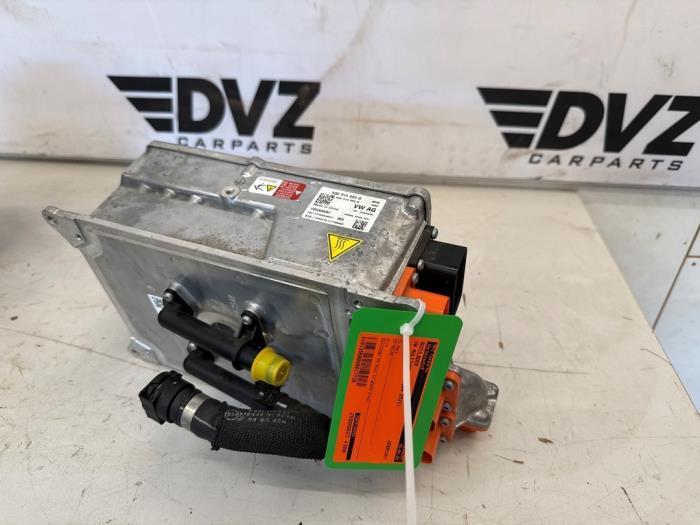 Acculader van een Volkswagen Multivan T7, Auto-onderdelen, Elektronica en Kabels, Volkswagen, Gebruikt, 3 maanden garantie, Ophalen of Verzenden