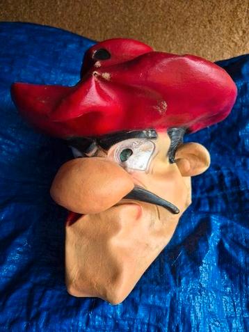 Masker uit de Dalton Retro collectie  beschikbaar voor biedingen