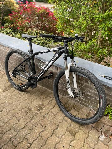 Gespecialiseerde mountainbike maat M beschikbaar voor biedingen
