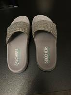 Gloednieuwe praktische  (bad) slippers maat 37 Skechers, Nieuw, Grijs, Slippers, Ophalen of Verzenden