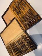 Set antieke tafelmessen, Ophalen