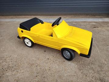 Plastic Trapauto Volkswagen Golf 1 Cabrio GLi (jaren 80) beschikbaar voor biedingen