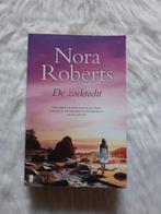 Boek: Nora Roberts - De Zoektocht, Livres, Comme neuf, Enlèvement ou Envoi, Nora Roberts