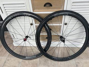 Wiel voor racefietsen beschikbaar voor biedingen