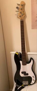 Basgitaar + Amplifier, Muziek en Instrumenten, Versterkers | Bas en Gitaar, Ophalen, Zo goed als nieuw, Basgitaar
