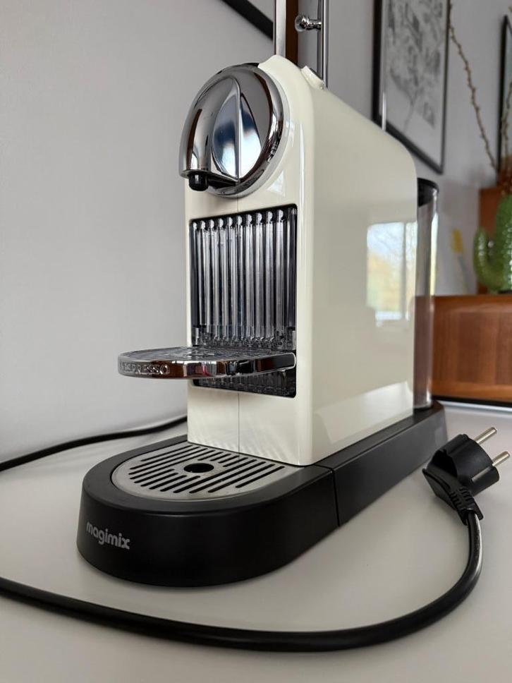 Magimix Nespresso koffietoestel, Elektronische apparatuur, Koffiezetapparaten, Zo goed als nieuw, Koffiepads en cups, Espresso apparaat