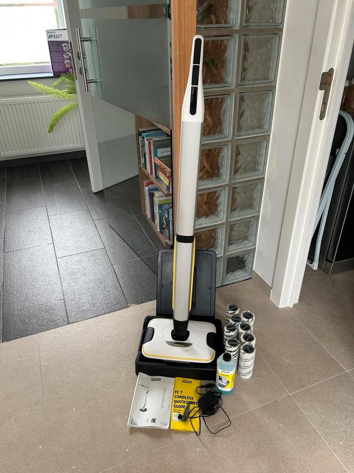 Karcher FC7 draadloos stofzuigen & dweilen, Huis en Inrichting, Schoonmaakartikelen, Ophalen