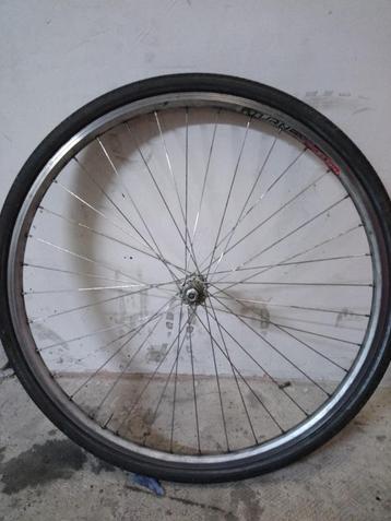 Fiets voorwiel 26 en 28 inch beschikbaar voor biedingen