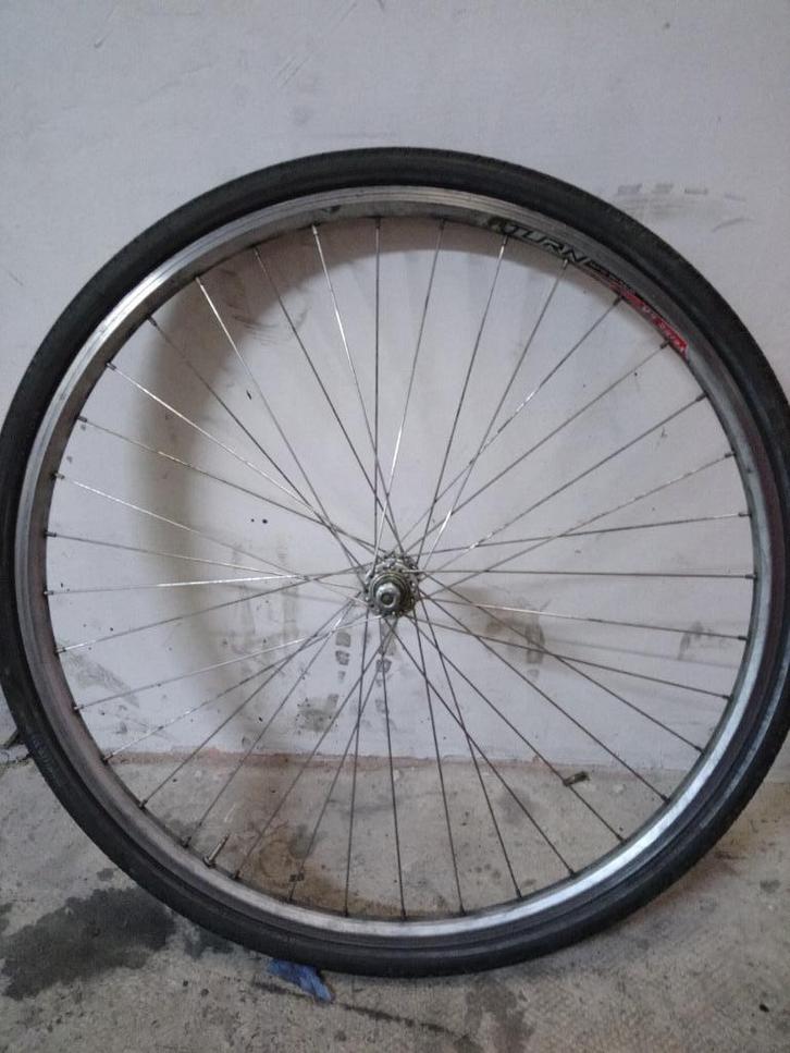Fiets voorwiel 26 en 28 inch, Fietsen en Brommers, Fietsonderdelen, Gebruikt, Algemeen, Wiel, Ophalen