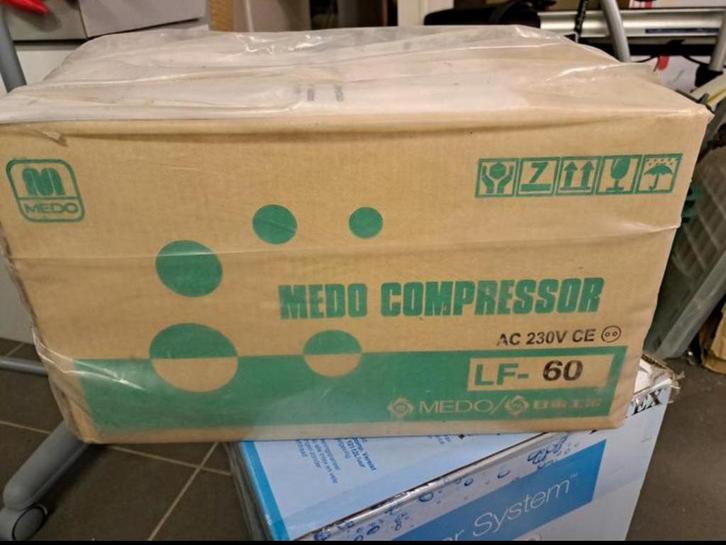 MEDO (Nitto Kohki) lucht- / luchtblazer / compressor, model, Doe-het-zelf en Bouw, Compressors, Nieuw, Olievrij, Ophalen