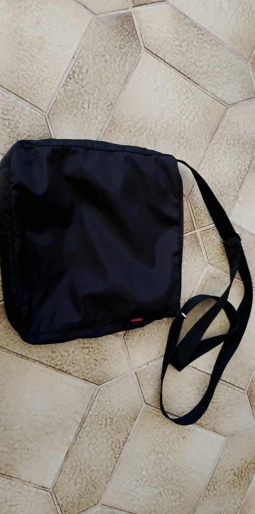 nieuwe hedgren zwarte schoudertas, Handtassen en Accessoires, Tassen | Schoudertassen, Nieuw, Ophalen of Verzenden