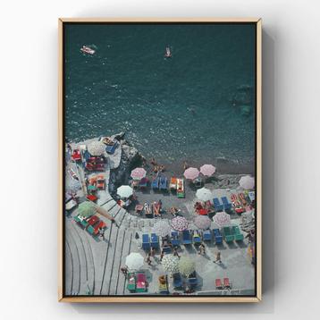 1x Slim Aarons – “Positano Beach” (1979) – Fine Art beschikbaar voor biedingen