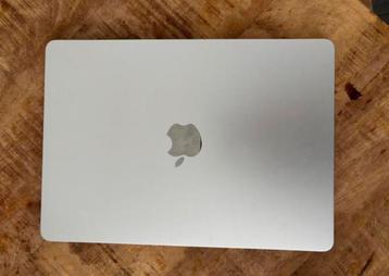 Macbook Air 13 inch M3 2024 beschikbaar voor biedingen